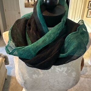 Elegant Green and Black Scarf